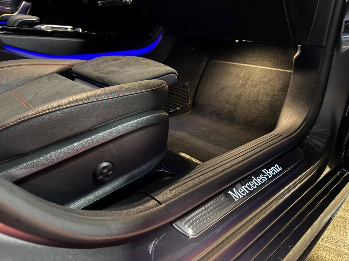 Mercedes-Benz A-Klasse 180 Business Solution AMG PANO KEYLESS