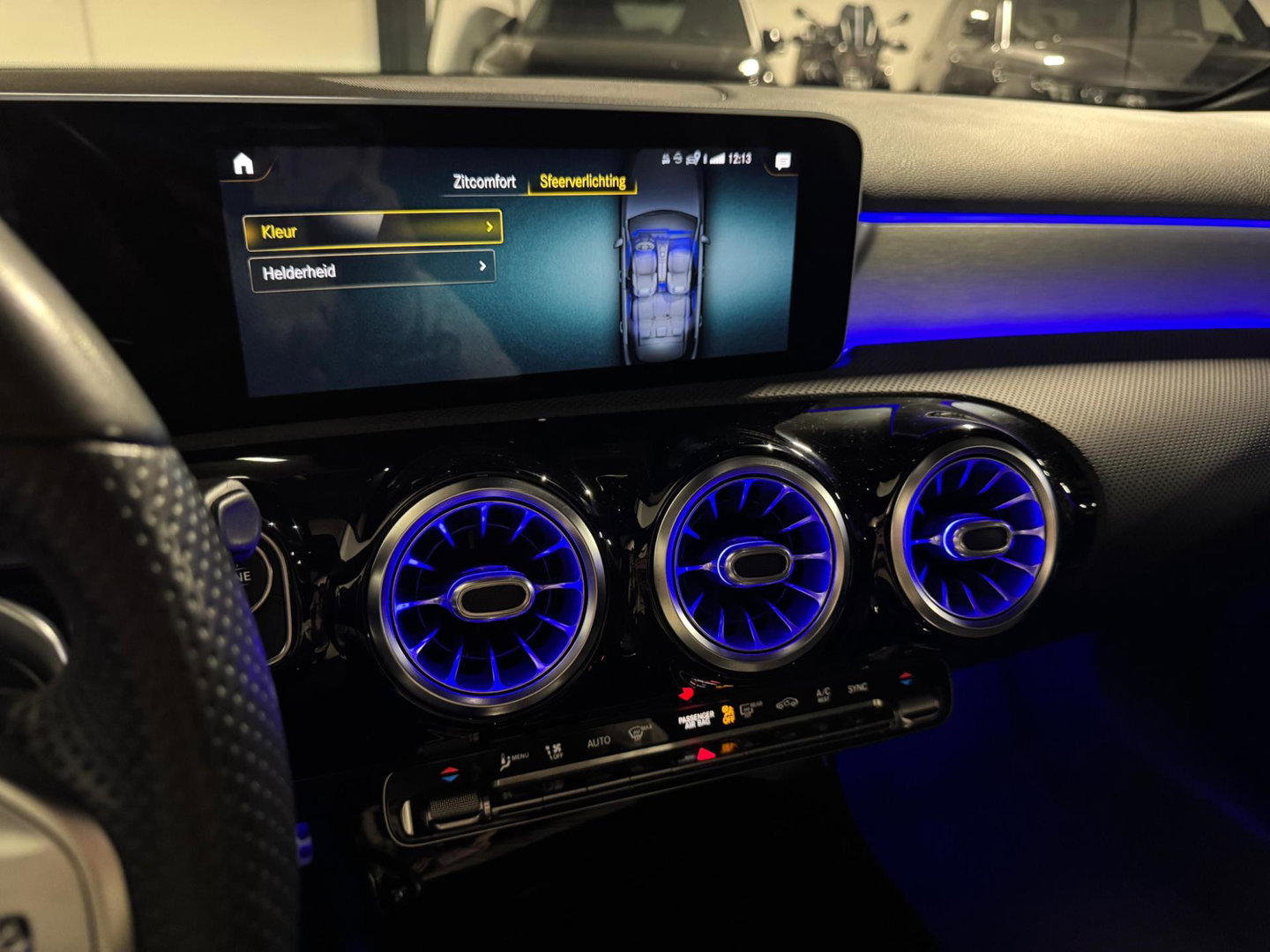 Mercedes-Benz A-Klasse 180 Business Solution AMG PANO KEYLESS