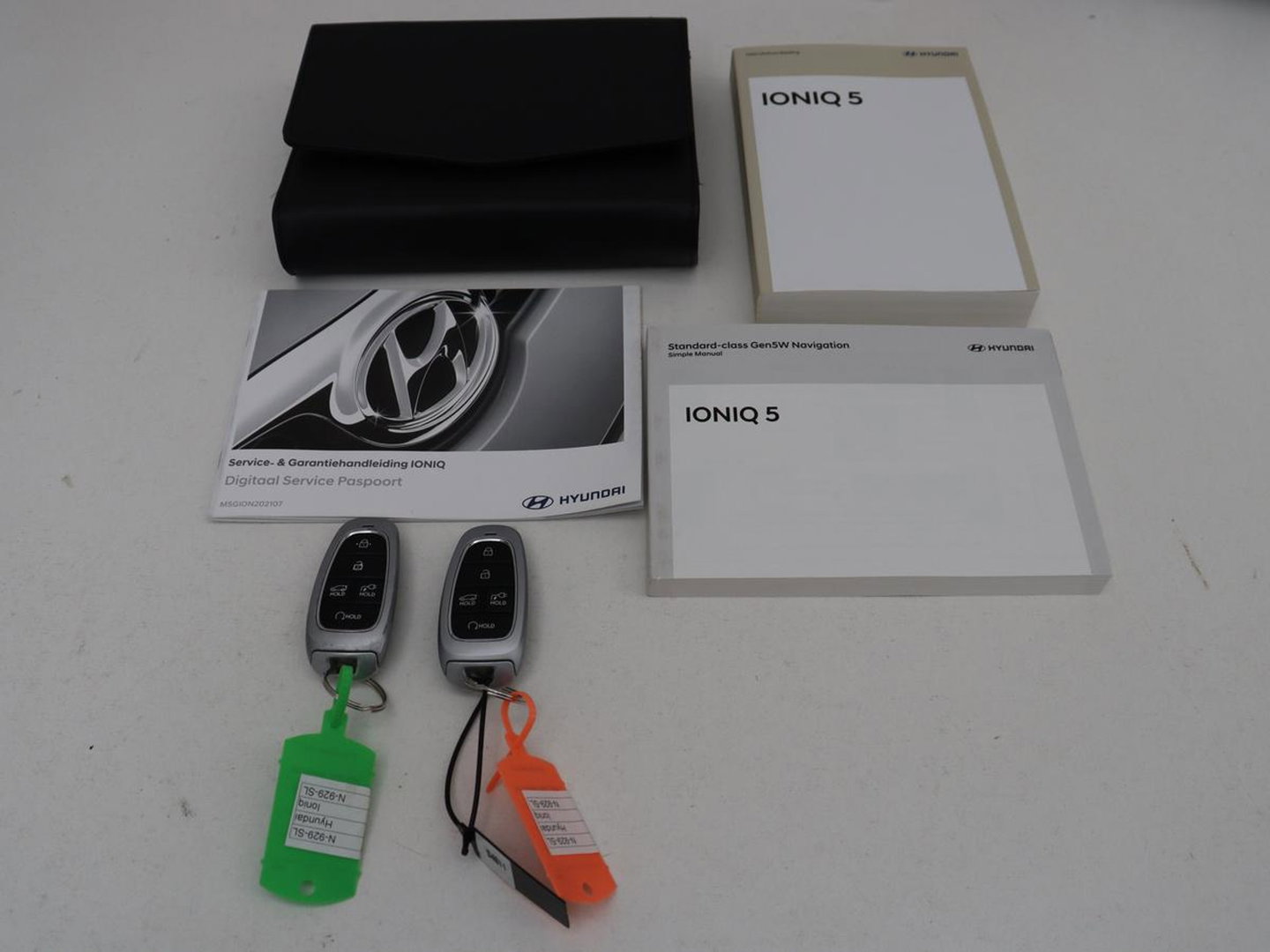 Hyundai IONIQ 5 Connect 58 kWh | SOH 91% | Warmtepomp | Stoelverwarming | Adaptive cruise | Bose Sound | Camera | Carplay | Half leder | Vehicle-to-load | Keyless | Navigatie | Full LED