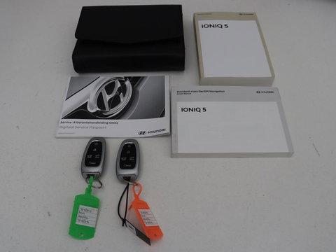 Hyundai IONIQ 5 Connect 58 kWh | SOH 91% | Warmtepomp | Stoelverwarming | Adaptive cruise | Bose Sound | Camera | Carplay | Half leder | Vehicle-to-load | Keyless | Navigatie | Full LED