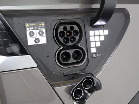 Hyundai IONIQ 5 Connect 58 kWh | SOH 91% | Warmtepomp | Stoelverwarming | Adaptive cruise | Bose Sound | Camera | Carplay | Half leder | Vehicle-to-load | Keyless | Navigatie | Full LED