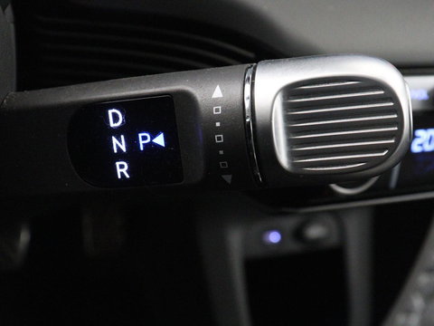 Hyundai IONIQ 5 Connect 58 kWh | SOH 91% | Warmtepomp | Stoelverwarming | Adaptive cruise | Bose Sound | Camera | Carplay | Half leder | Vehicle-to-load | Keyless | Navigatie | Full LED