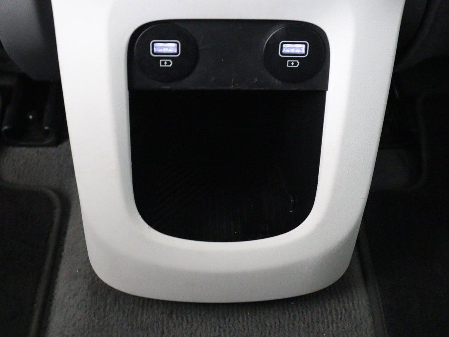 Hyundai IONIQ 5 Connect 58 kWh | SOH 91% | Warmtepomp | Stoelverwarming | Adaptive cruise | Bose Sound | Camera | Carplay | Half leder | Vehicle-to-load | Keyless | Navigatie | Full LED