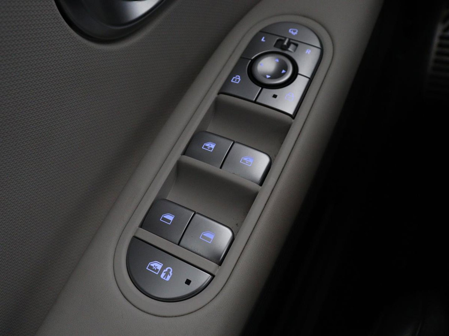 Hyundai IONIQ 5 Connect 58 kWh | SOH 91% | Warmtepomp | Stoelverwarming | Adaptive cruise | Bose Sound | Camera | Carplay | Half leder | Vehicle-to-load | Keyless | Navigatie | Full LED