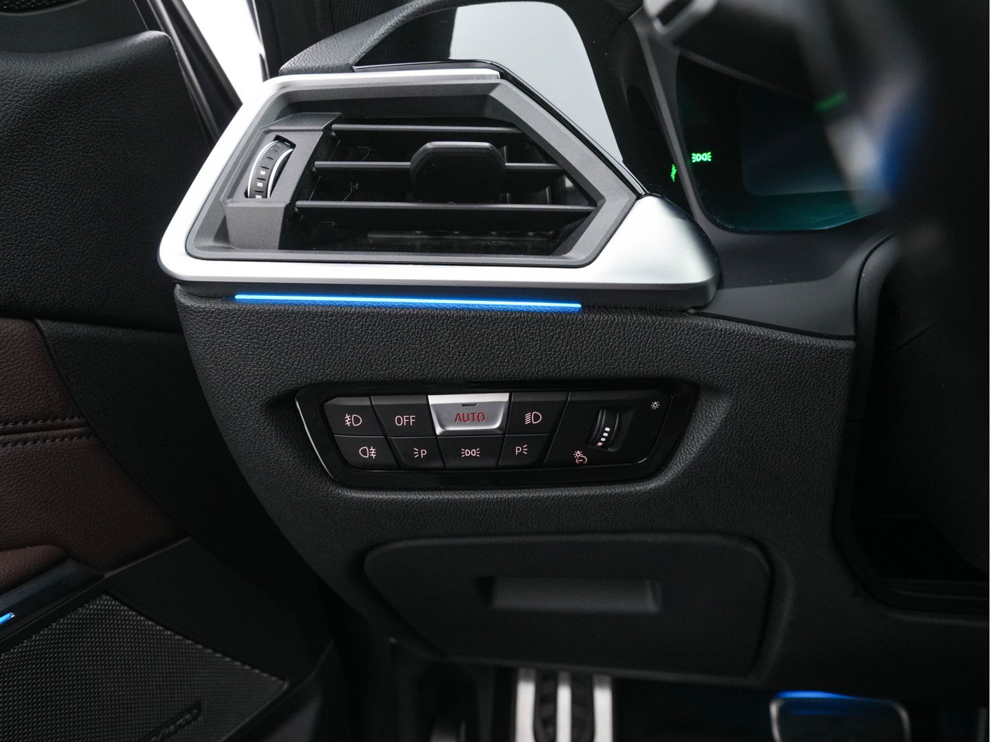 BMW 3 Serie Touring 320e M-Sportpack Business Edition Plus (Plug-In) (INCL-BTW) *PANO | LASER-LED | LEATHER | HEATED-SPORTSEATS | HARMAN/KARDON | VIRTUAL-COCKPIT | AMBIENT-LIGHT | NAVI-FULLMAP | DAB+ | 18''ALU*