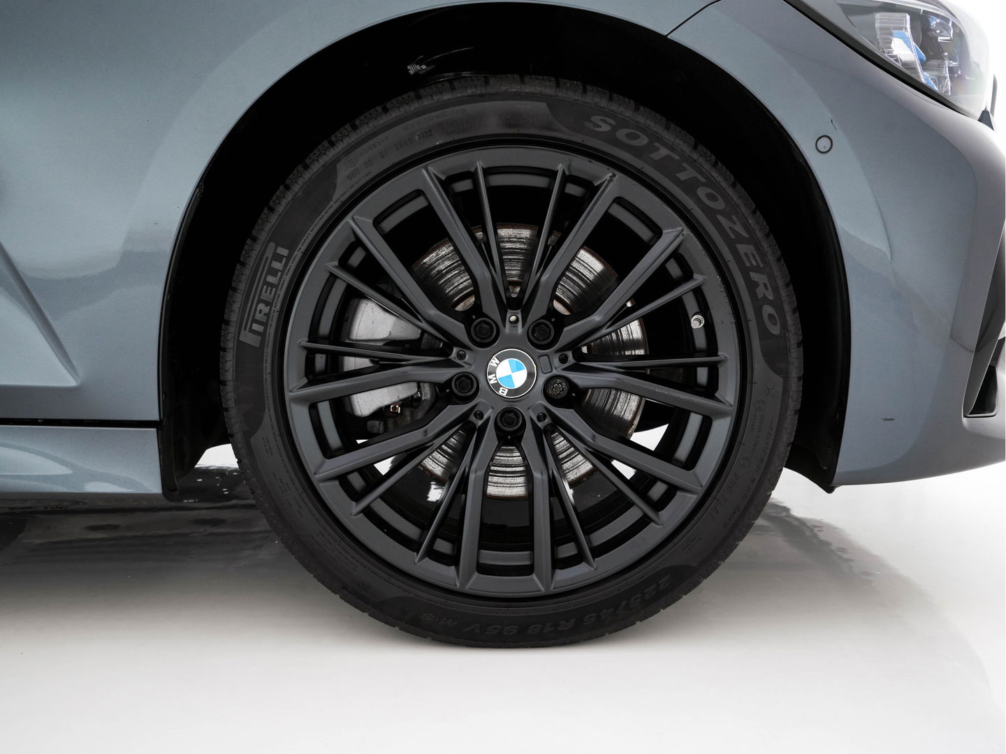 BMW 3 Serie Touring 320e M-Sportpack Business Edition Plus (Plug-In) (INCL-BTW) *PANO | LASER-LED | LEATHER | HEATED-SPORTSEATS | HARMAN/KARDON | VIRTUAL-COCKPIT | AMBIENT-LIGHT | NAVI-FULLMAP | DAB+ | 18''ALU*