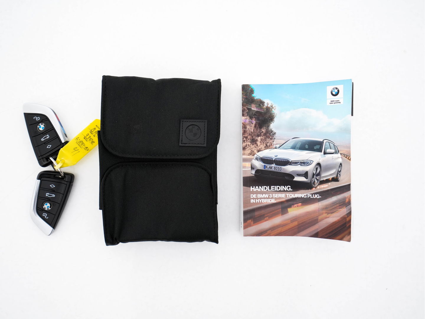 BMW 3 Serie Touring 320e M-Sportpack Business Edition Plus (Plug-In) (INCL-BTW) *PANO | LASER-LED | LEATHER | HEATED-SPORTSEATS | HARMAN/KARDON | VIRTUAL-COCKPIT | AMBIENT-LIGHT | NAVI-FULLMAP | DAB+ | 18''ALU*