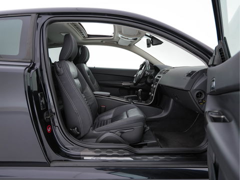 Volvo C30 1.6 D2 R-Design Sport-pack *PANO | BI-XENON | LEATHER-FABRIC | NAVI-FULLMAP | HEATED-SPORTSEATS | ECC | CARBON-INLAY | PDC | PREMIUM-AUDIO | CRUISE | 17''ALU*