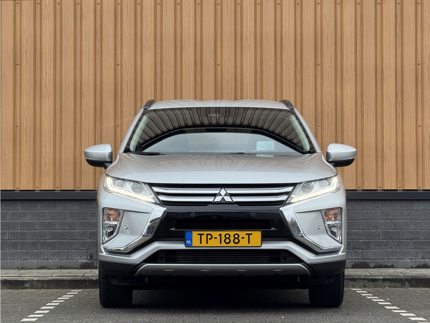 Mitsubishi Eclipse Cross 1.5 DI-T Intense | Origineel Nederlands | 1e Eigenaar! | Apple Carplay | Android Auto | Trekhaak | Lane Assist | DAB | Head-Up Display |