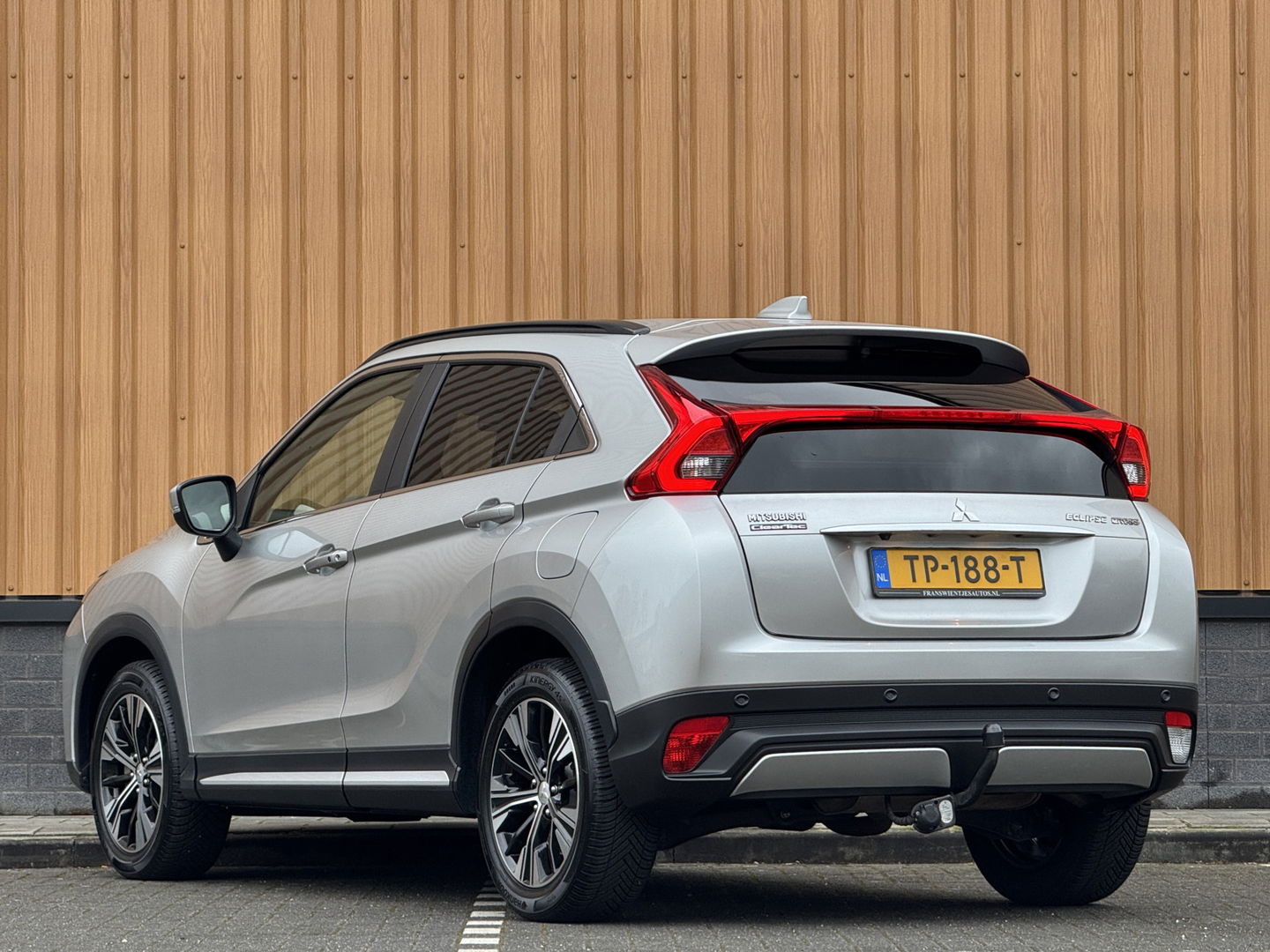 Mitsubishi Eclipse Cross 1.5 DI-T Intense | Origineel Nederlands | 1e Eigenaar! | Apple Carplay | Android Auto | Trekhaak | Lane Assist | DAB | Head-Up Display |