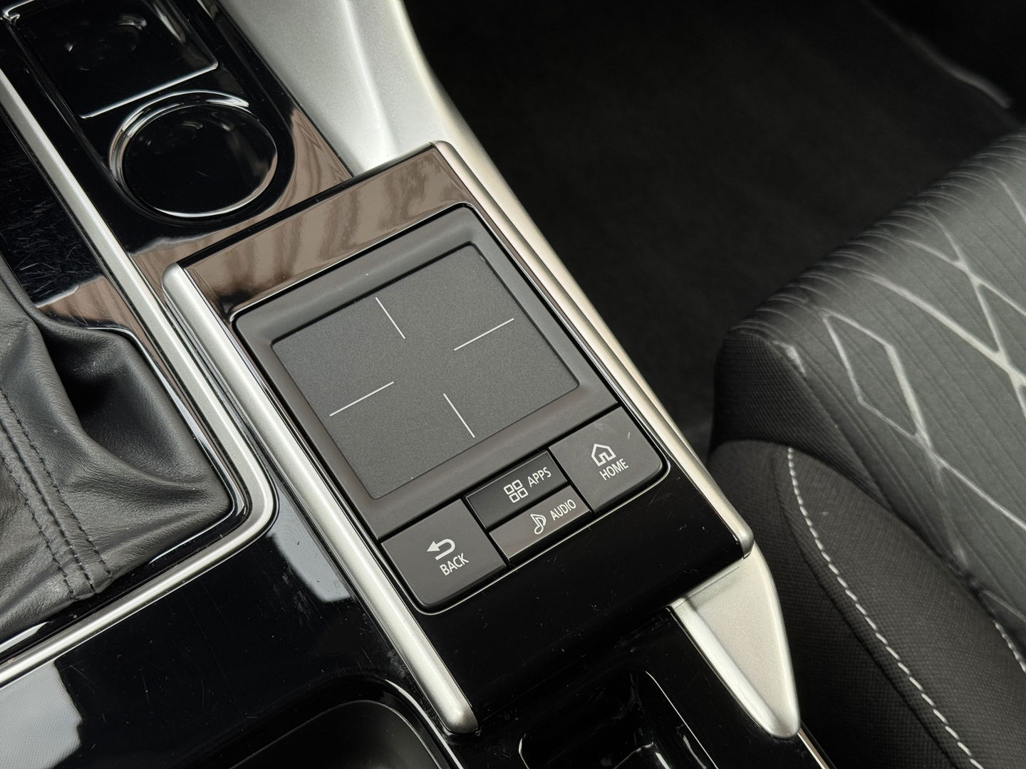 Mitsubishi Eclipse Cross 1.5 DI-T Intense | Origineel Nederlands | 1e Eigenaar! | Apple Carplay | Android Auto | Trekhaak | Lane Assist | DAB | Head-Up Display |