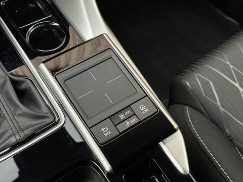 Mitsubishi Eclipse Cross 1.5 DI-T Intense | Origineel Nederlands | 1e Eigenaar! | Apple Carplay | Android Auto | Trekhaak | Lane Assist | DAB | Head-Up Display |