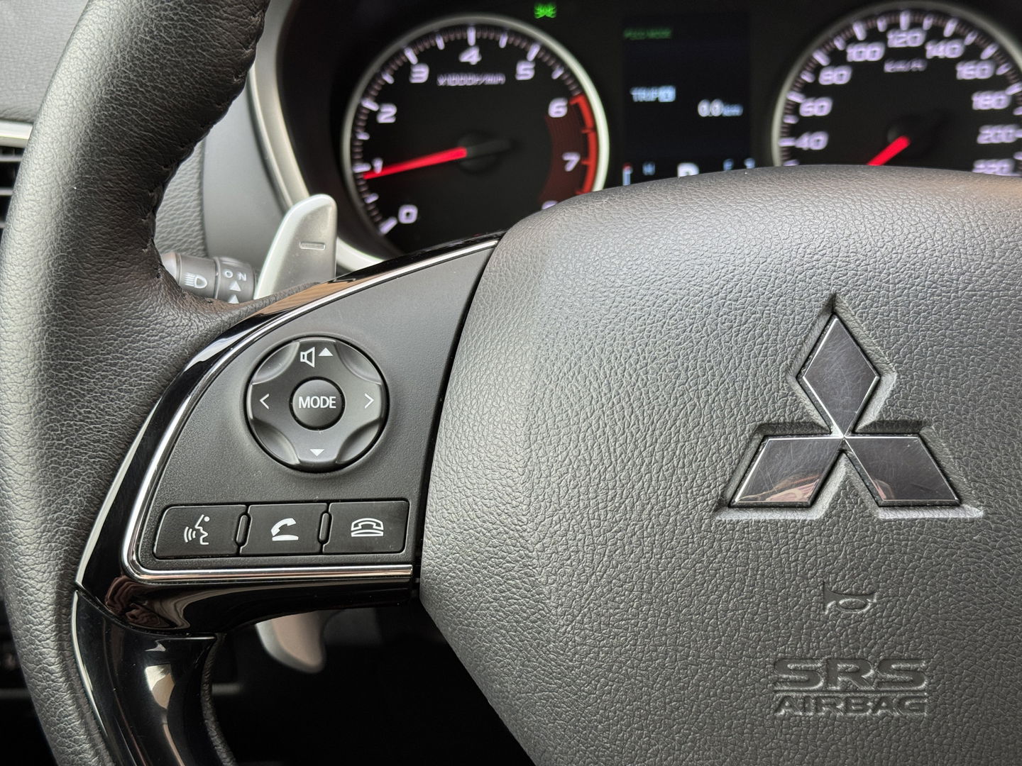 Mitsubishi Eclipse Cross 1.5 DI-T Intense | Origineel Nederlands | 1e Eigenaar! | Apple Carplay | Android Auto | Trekhaak | Lane Assist | DAB | Head-Up Display |