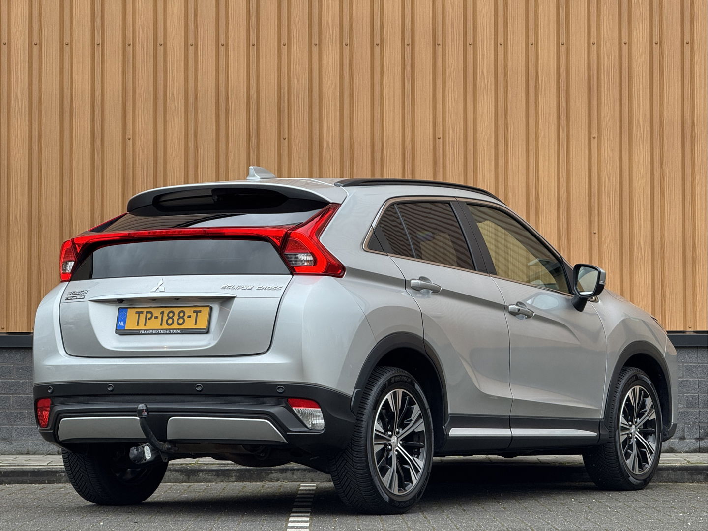 Mitsubishi Eclipse Cross 1.5 DI-T Intense | Origineel Nederlands | 1e Eigenaar! | Apple Carplay | Android Auto | Trekhaak | Lane Assist | DAB | Head-Up Display |