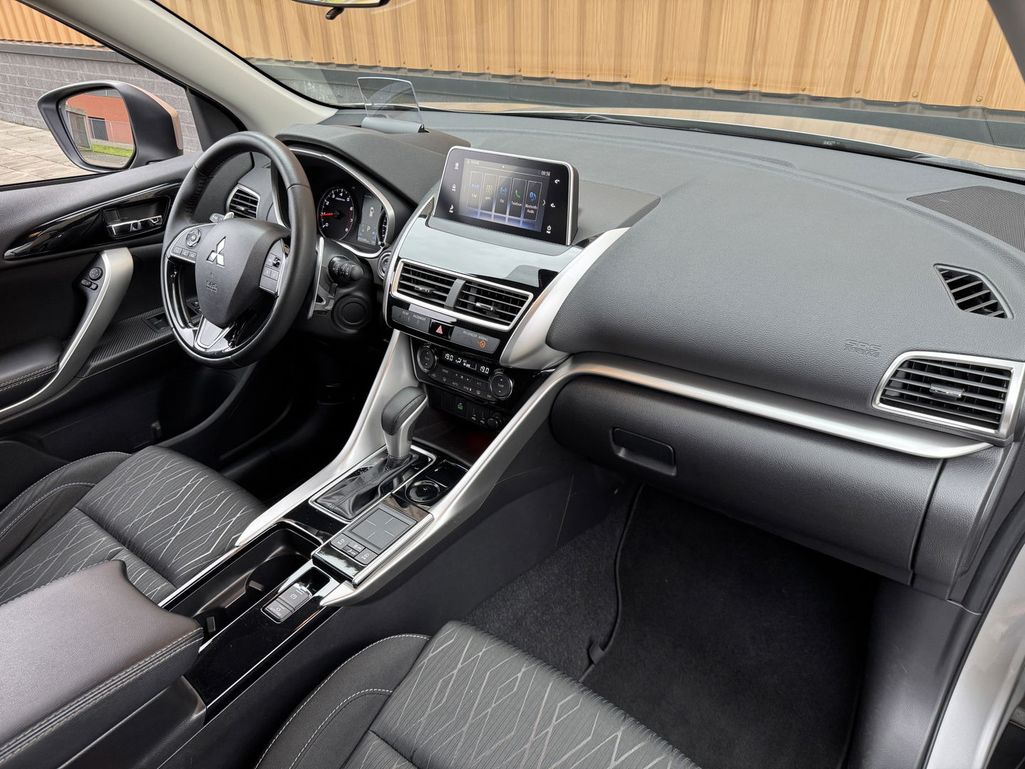 Mitsubishi Eclipse Cross 1.5 DI-T Intense | Origineel Nederlands | 1e Eigenaar! | Apple Carplay | Android Auto | Trekhaak | Lane Assist | DAB | Head-Up Display |