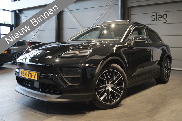 Porsche Macan - 4 100 kWh navi pano cruise camera sport chrono 20 inch !!