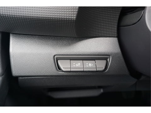 Renault Trafic 170PK L2H1 DC EDC AUT BPM VRIJ!! Navi,  Climate, Cruise, LED, 17" LM!! NR. 609