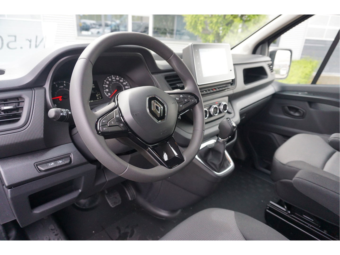 Renault Trafic 170PK L2H1 DC EDC AUT BPM VRIJ!! Navi,  Climate, Cruise, LED, 17" LM!! NR. 609