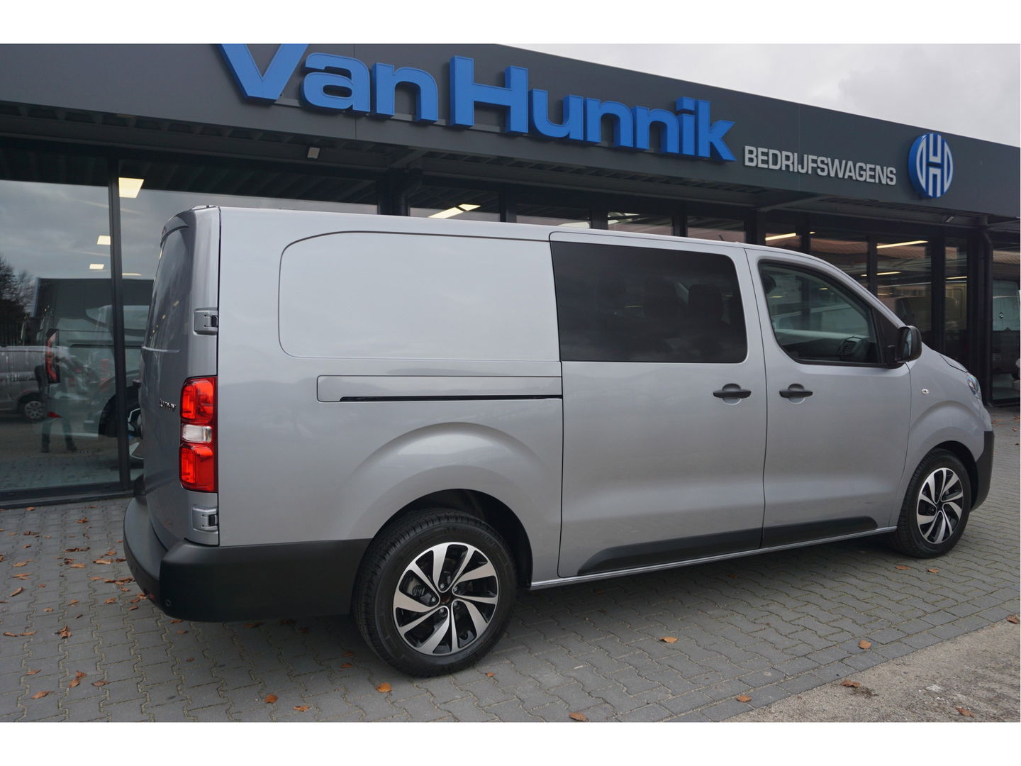 Citroën Jumpy 2.0D 180PK EAT8 Aut L3H1 Dubbel Cabine BPM VRIJ!! Apple CP / Android A, Camera, Airco, 17" LM Velgen!! Nr. B01*