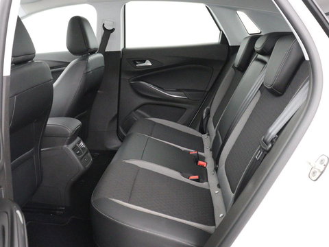 Opel Grandland X 1.6 Turbo Hybrid Business Edition | SOH 95% | Trekhaak | Navigatie | Carplay | Parkeerhulp | Full LED | Cruise control | Bluetooth | Climate control | PHEV | Plug In