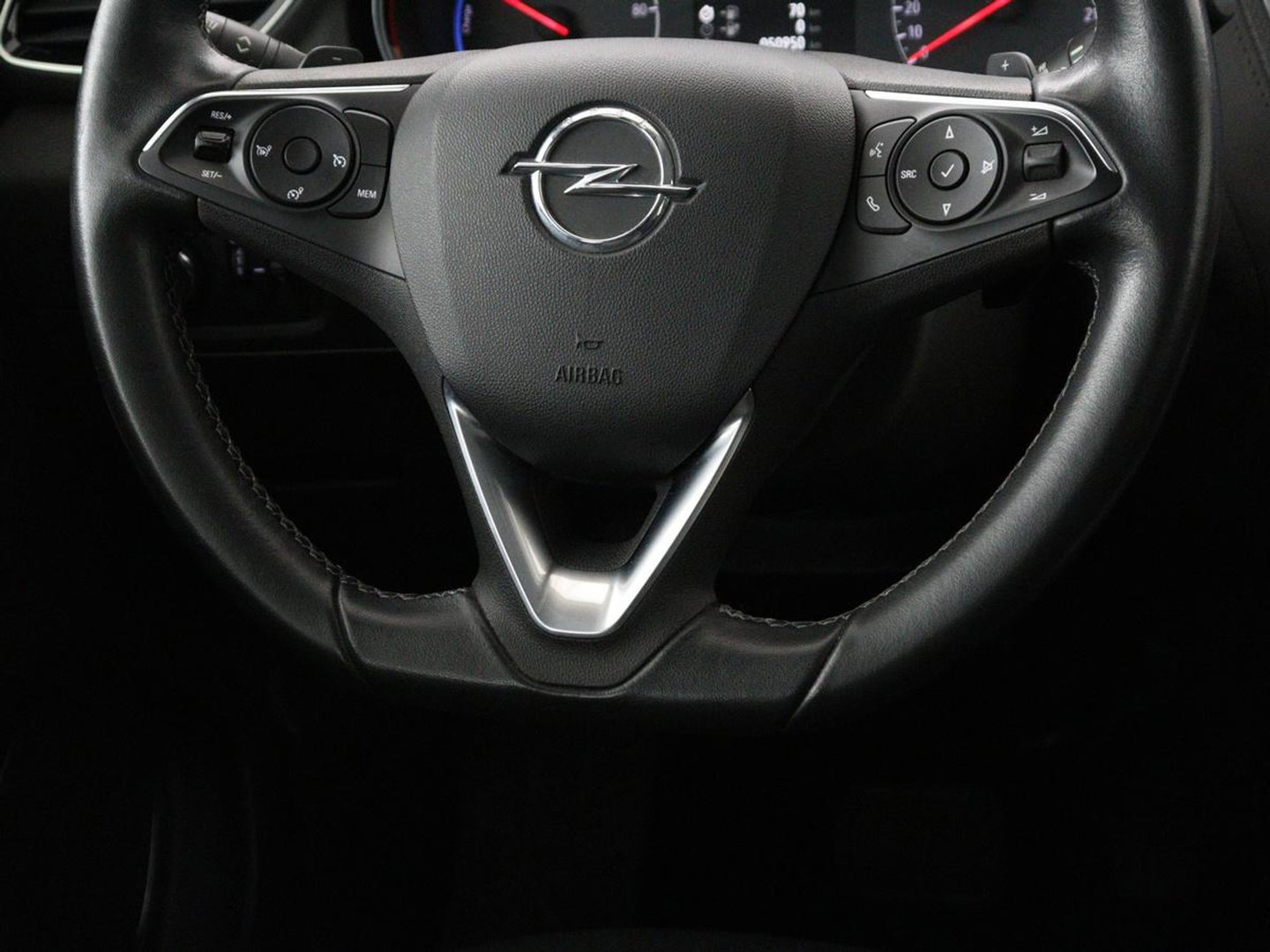 Opel Grandland X 1.6 Turbo Hybrid Business Edition | SOH 95% | Trekhaak | Navigatie | Carplay | Parkeerhulp | Full LED | Cruise control | Bluetooth | Climate control | PHEV | Plug In