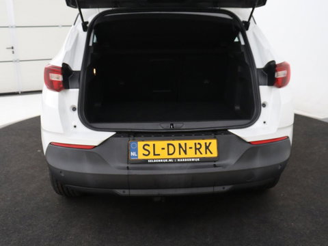 Opel Grandland X 1.6 Turbo Hybrid Business Edition | SOH 95% | Trekhaak | Navigatie | Carplay | Parkeerhulp | Full LED | Cruise control | Bluetooth | Climate control | PHEV | Plug In