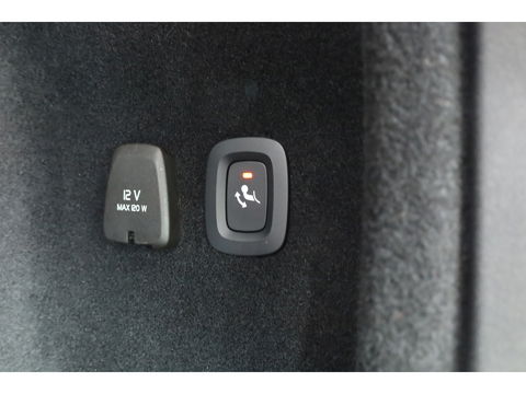 Volvo V60 2.0 T6 Recharge AWD R-Design | Trekhaak | SOH 99,1 | Mem stoelen | camera| Stoel & Stuur verw. |