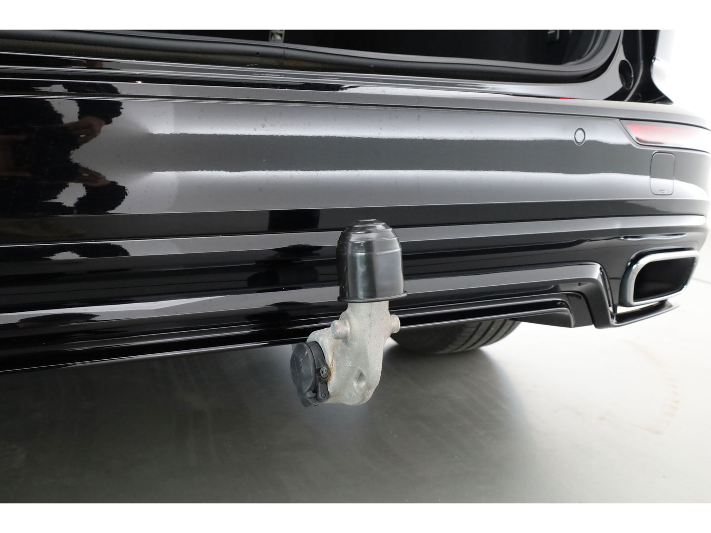 Volvo V60 2.0 T6 Recharge AWD R-Design | Trekhaak | SOH 99,1 | Mem stoelen | camera| Stoel & Stuur verw. |