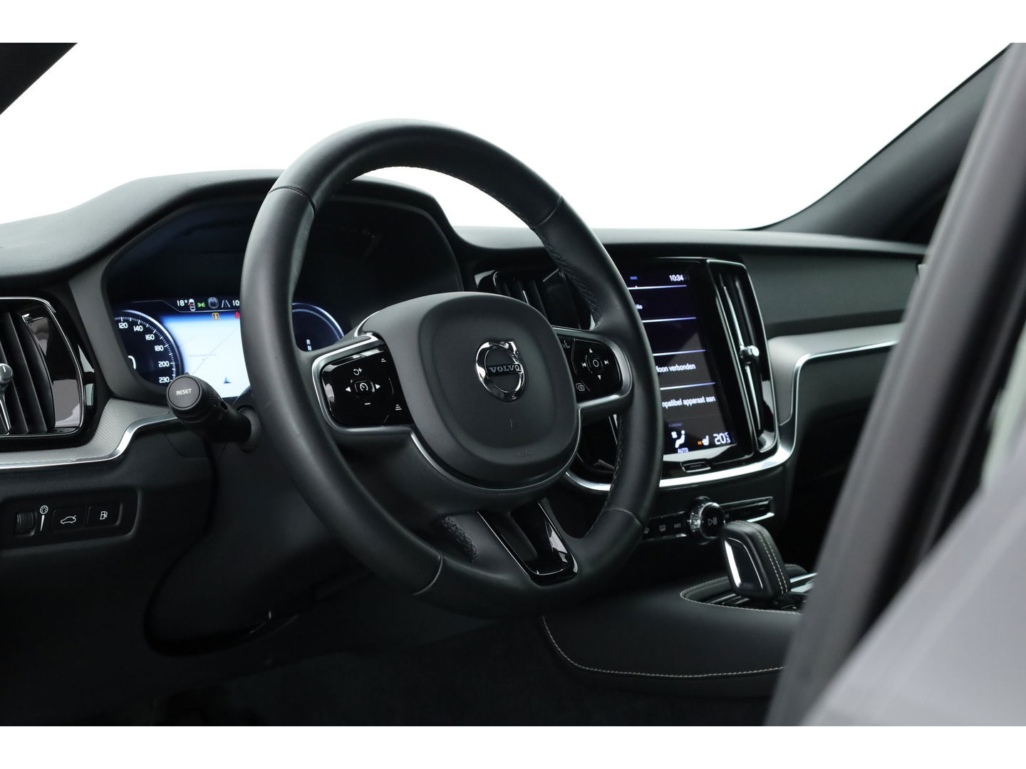 Volvo V60 2.0 T6 Recharge AWD R-Design | Trekhaak | SOH 99,1 | Mem stoelen | camera| Stoel & Stuur verw. |