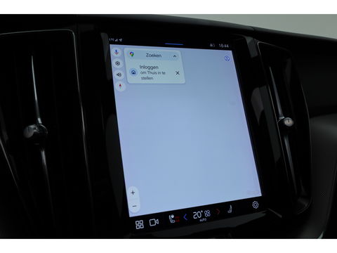 Volvo XC60 2.0 T6 Plug-in hybrid AWD Plus Dark | Trekhaak | Pano | ACC | Blis  | H&K Audio | Sport stoelen | stoel&stuur Verw. |