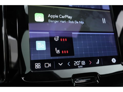 Volvo XC60 2.0 T6 Plug-in hybrid AWD Plus Dark | Trekhaak | Pano | ACC | Blis  | H&K Audio | Sport stoelen | stoel&stuur Verw. |