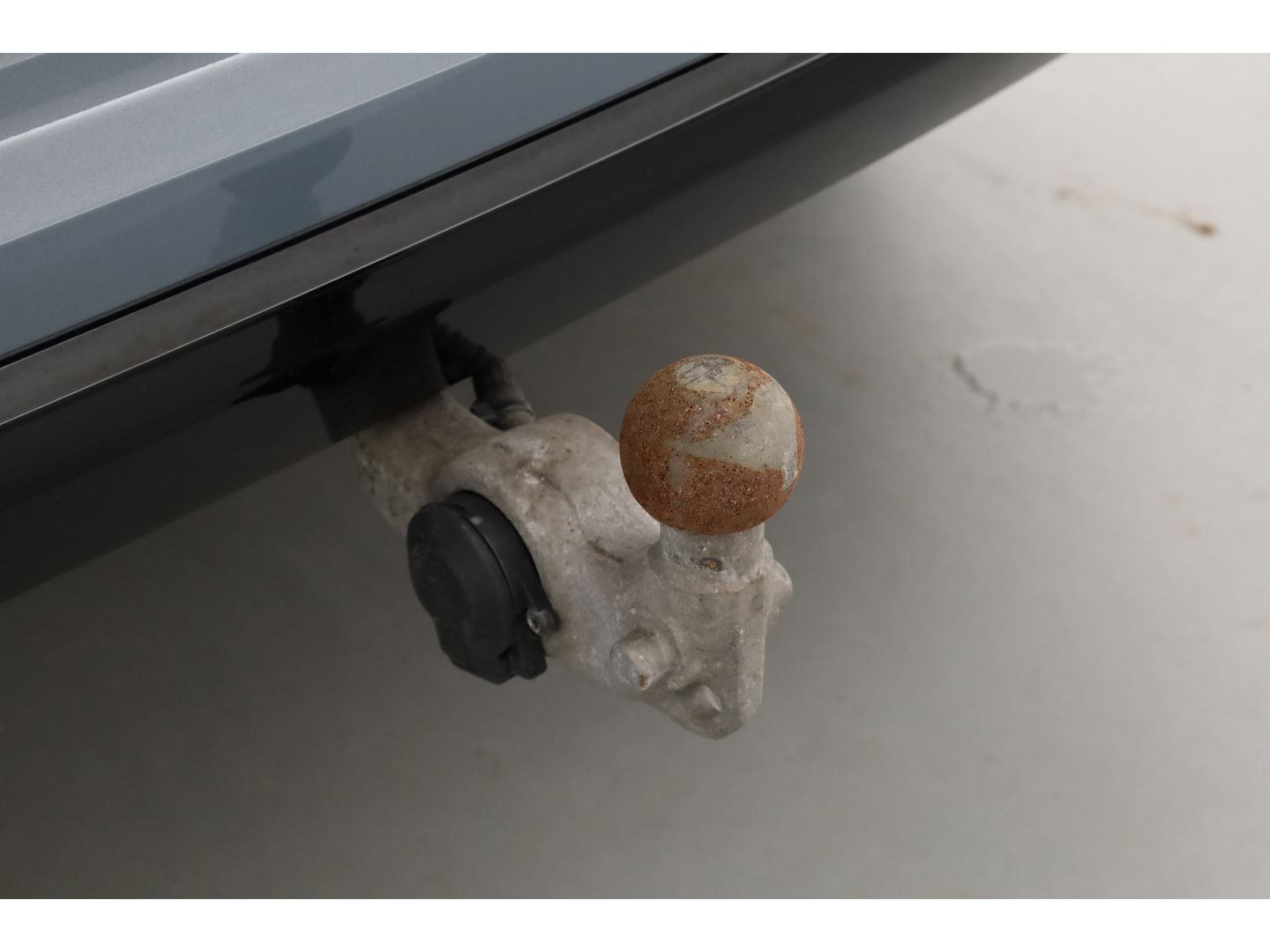 Volvo XC60 2.0 T6 Plug-in hybrid AWD Plus Dark | Trekhaak | Pano | ACC | Blis  | H&K Audio | Sport stoelen | stoel&stuur Verw. |