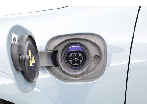 Volvo XC60 2.0 T6 Plug-in hybrid AWD Plus Dark | Trekhaak | Pano | ACC | Blis  | H&K Audio | Sport stoelen | stoel&stuur Verw. |