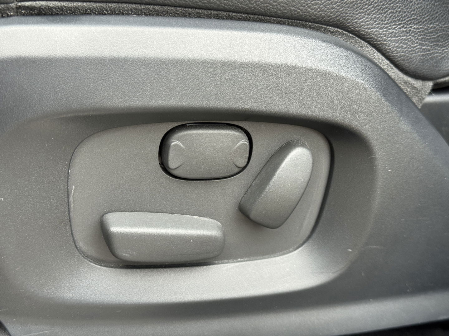 Land Rover Range Rover Evoque 2.2 TD4 4WD Dynamic Business Edition | Panoramadak | Leder | Elektrische Stoelen | Navigatie | Stoelverwarming | 20" Lichtmetaal | Camera | LED |