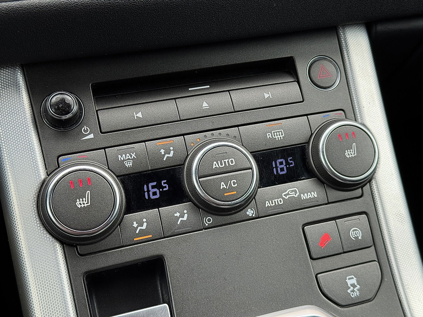 Land Rover Range Rover Evoque 2.2 TD4 4WD Dynamic Business Edition | Panoramadak | Leder | Elektrische Stoelen | Navigatie | Stoelverwarming | 20" Lichtmetaal | Camera | LED |