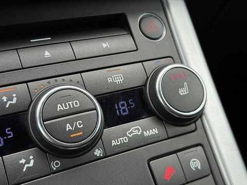 Land Rover Range Rover Evoque 2.2 TD4 4WD Dynamic Business Edition | Panoramadak | Leder | Elektrische Stoelen | Navigatie | Stoelverwarming | 20" Lichtmetaal | Camera | LED |