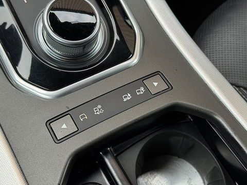 Land Rover Range Rover Evoque 2.2 TD4 4WD Dynamic Business Edition | Panoramadak | Leder | Elektrische Stoelen | Navigatie | Stoelverwarming | 20" Lichtmetaal | Camera | LED |