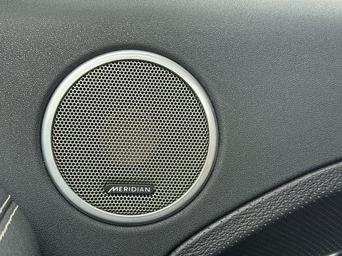 Land Rover Range Rover Evoque 2.2 TD4 4WD Dynamic Business Edition | Panoramadak | Leder | Elektrische Stoelen | Navigatie | Stoelverwarming | 20" Lichtmetaal | Camera | LED |