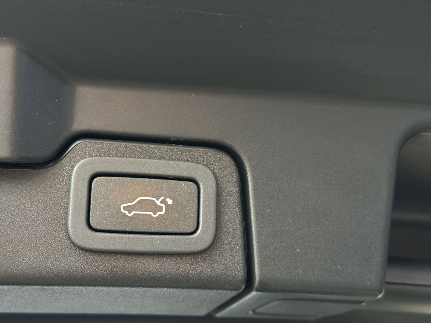 Land Rover Range Rover Evoque 2.2 TD4 4WD Dynamic Business Edition | Panoramadak | Leder | Elektrische Stoelen | Navigatie | Stoelverwarming | 20" Lichtmetaal | Camera | LED |