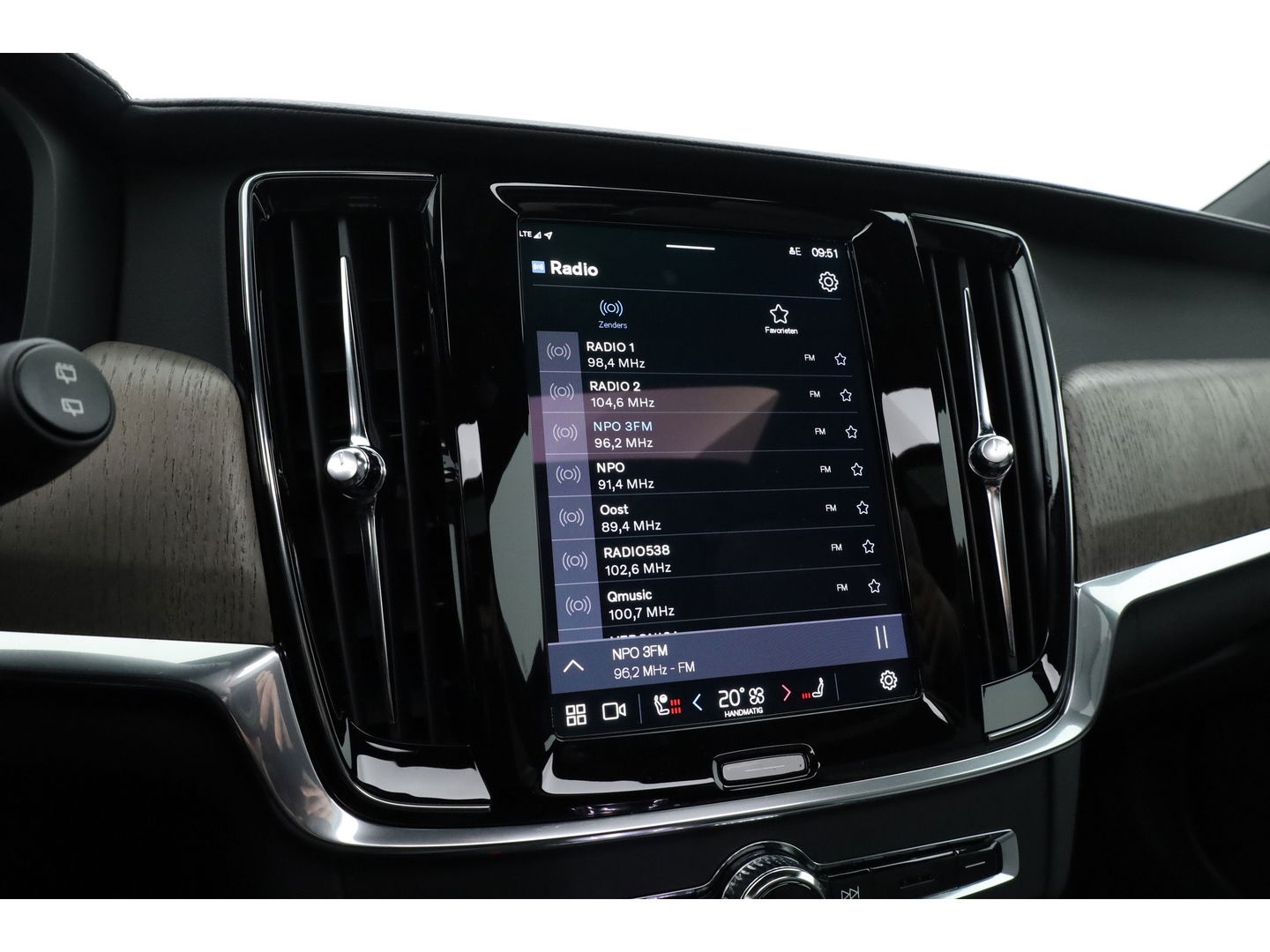 Volvo V90 2.0 T6 Plug-in hybrid AWD Ultimate Dark | Pano | 360 camera | Blis | ACC | H&K Audio | Mem Stoelen |