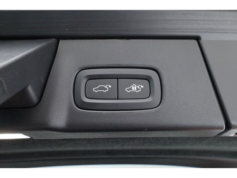 Volvo V90 2.0 T6 Plug-in hybrid AWD Ultimate Dark | Pano | 360 camera | Blis | ACC | H&K Audio | Mem Stoelen |