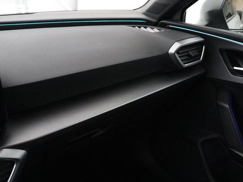 SEAT Leon 1.5 eTSI FR Intens | Carplay | Adaptive cruise | Sfeerverlichting | Navigatie | Parkeerhulp | Dodehoek detectie | Full LED | Climate control | Bluetooth