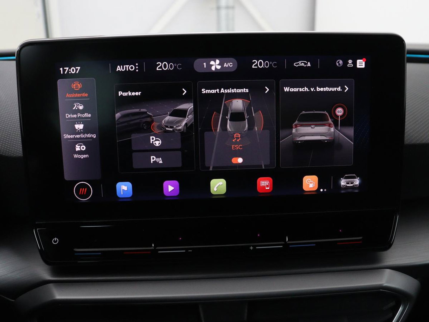 SEAT Leon 1.5 eTSI FR Intens | Carplay | Adaptive cruise | Sfeerverlichting | Navigatie | Parkeerhulp | Dodehoek detectie | Full LED | Climate control | Bluetooth