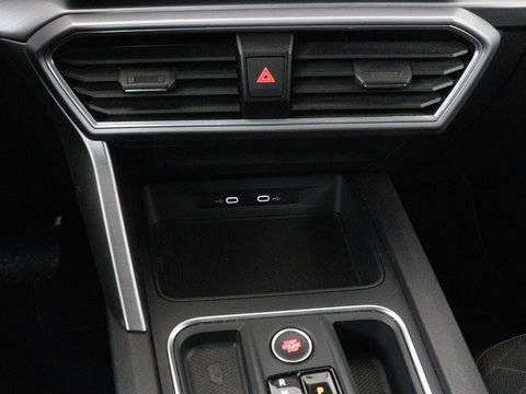 SEAT Leon 1.5 eTSI FR Intens | Carplay | Adaptive cruise | Sfeerverlichting | Navigatie | Parkeerhulp | Dodehoek detectie | Full LED | Climate control | Bluetooth