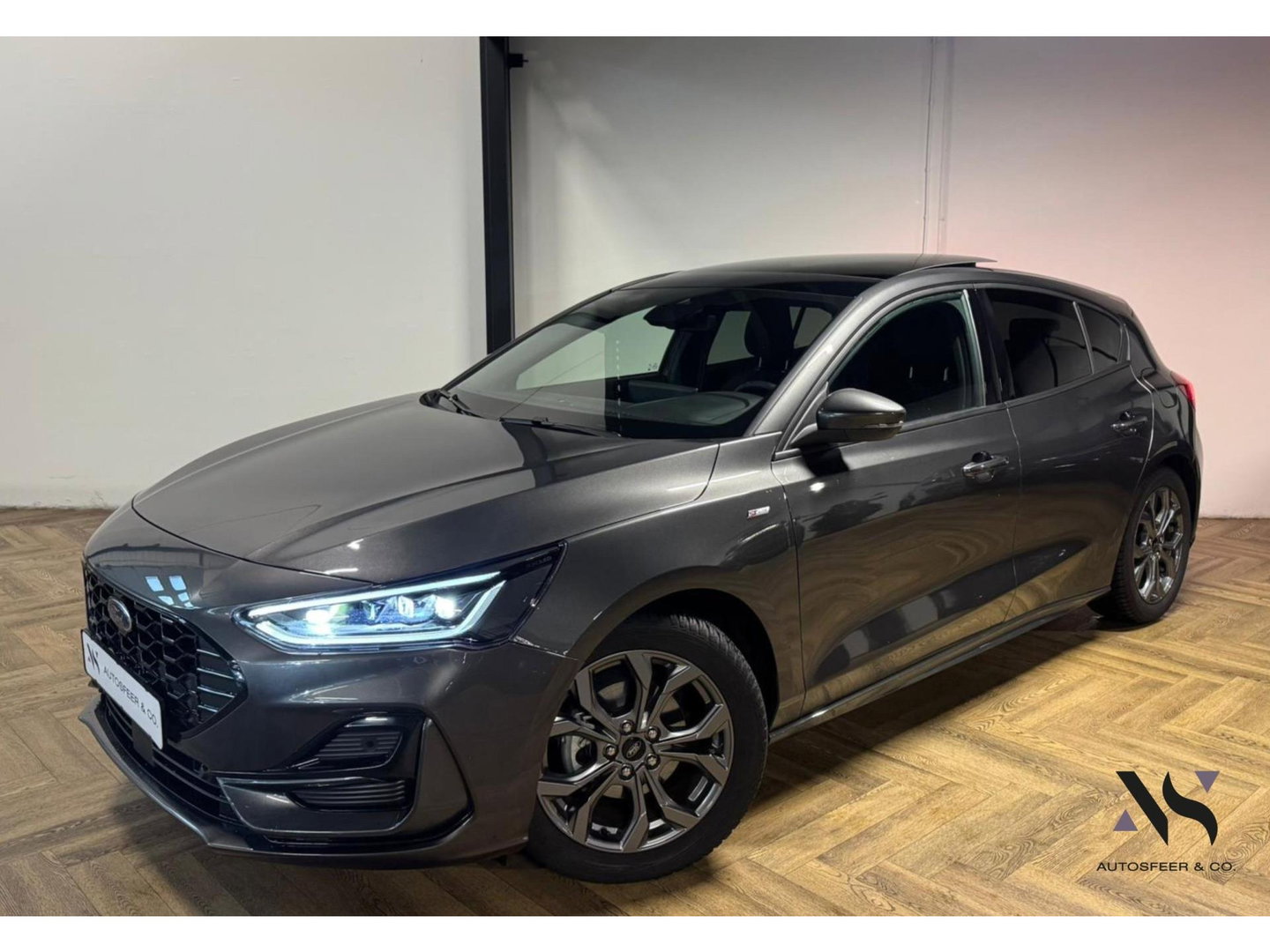 Ford Focus 1.0 EcoBoost Hybrid ST Line X PANO KEYLESS CAM