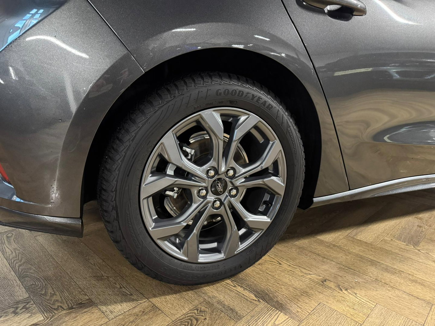 Ford Focus 1.0 EcoBoost Hybrid ST Line X PANO KEYLESS CAM