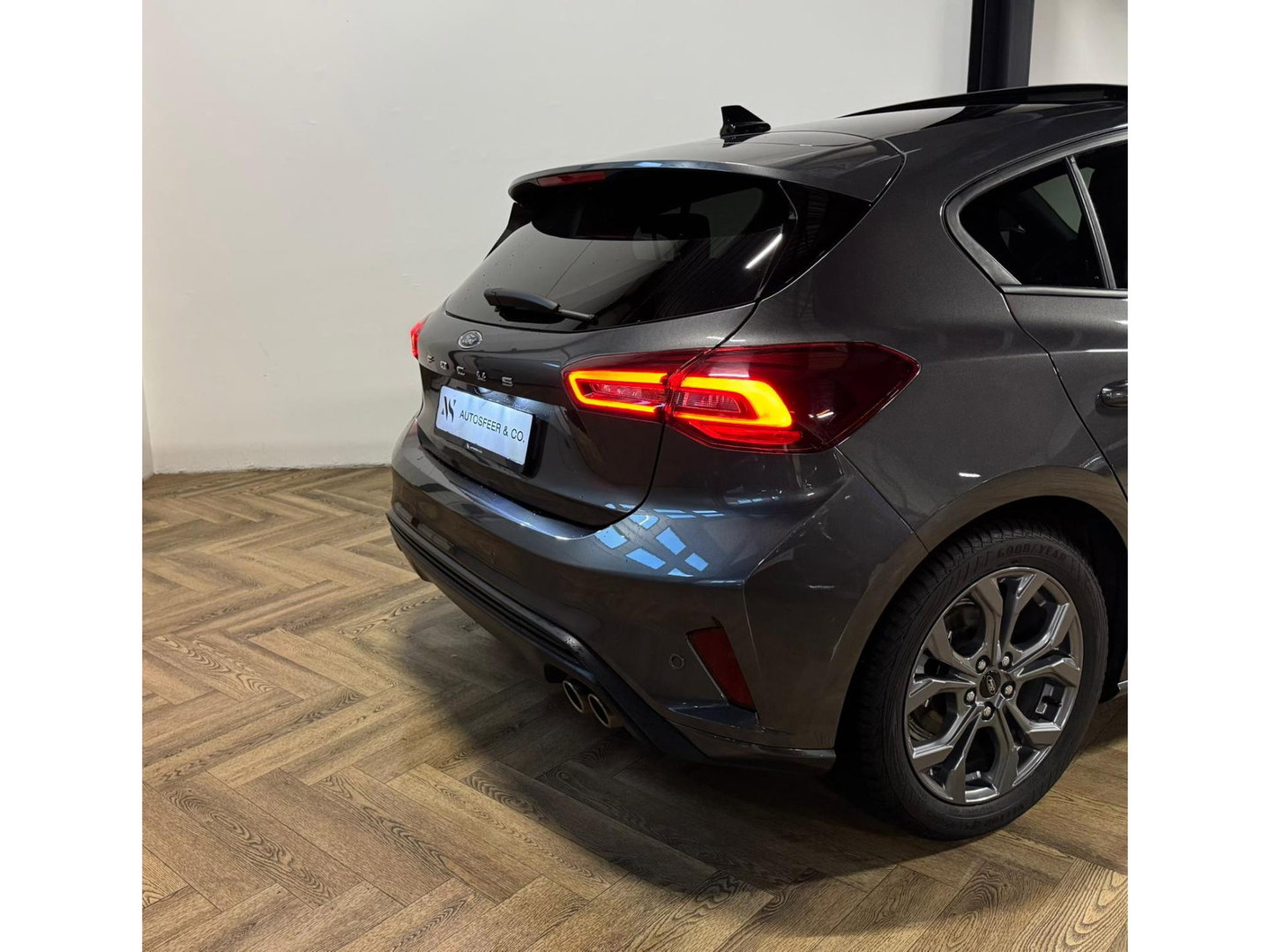 Ford Focus 1.0 EcoBoost Hybrid ST Line X PANO KEYLESS CAM