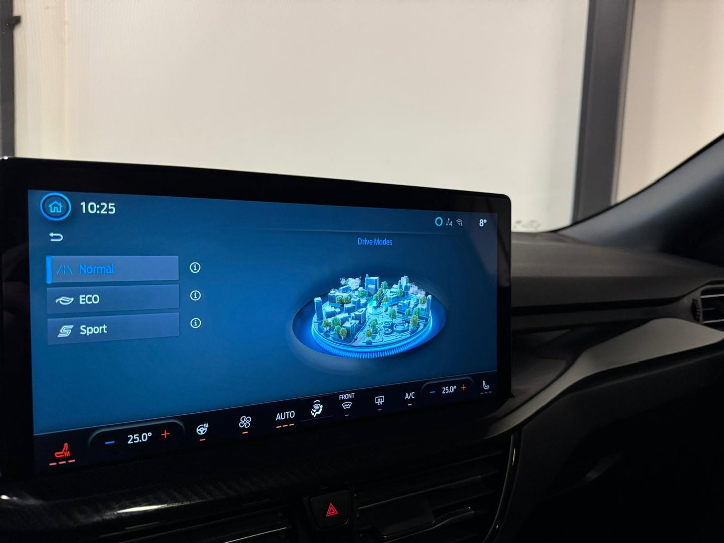 Ford Focus 1.0 EcoBoost Hybrid ST Line X PANO KEYLESS CAM