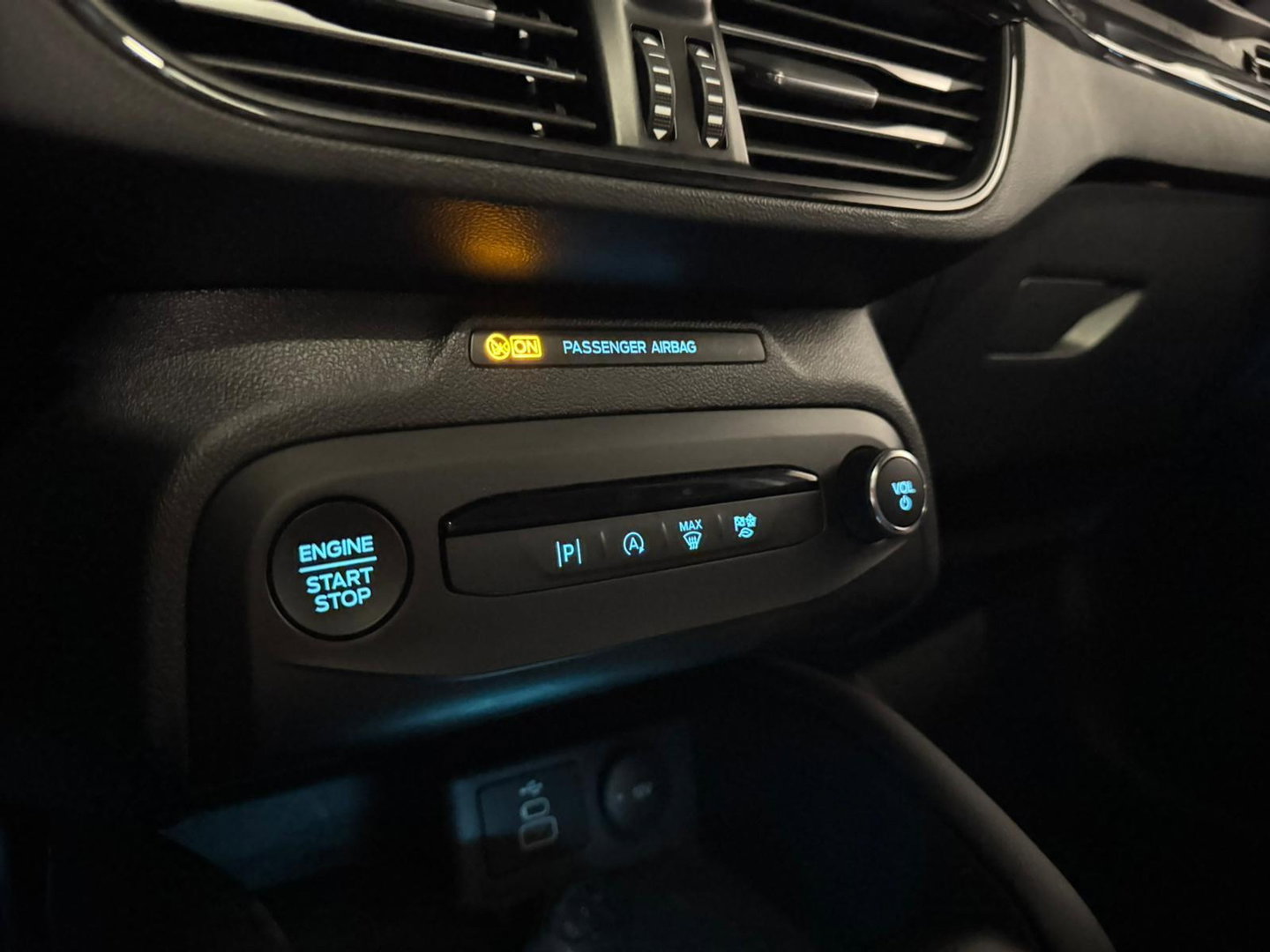 Ford Focus 1.0 EcoBoost Hybrid ST Line X PANO KEYLESS CAM