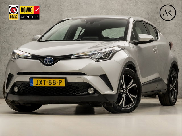 Toyota C-HR - 1.8 Hybrid Sport Automaat (NAVIGATIE, CAMERA, TREKHAAK, KEYLESS, SPORTSTOELEN, XENON, ADAPTIVE CRUISE, NIEUWE APK, NIEUWSTAAT)